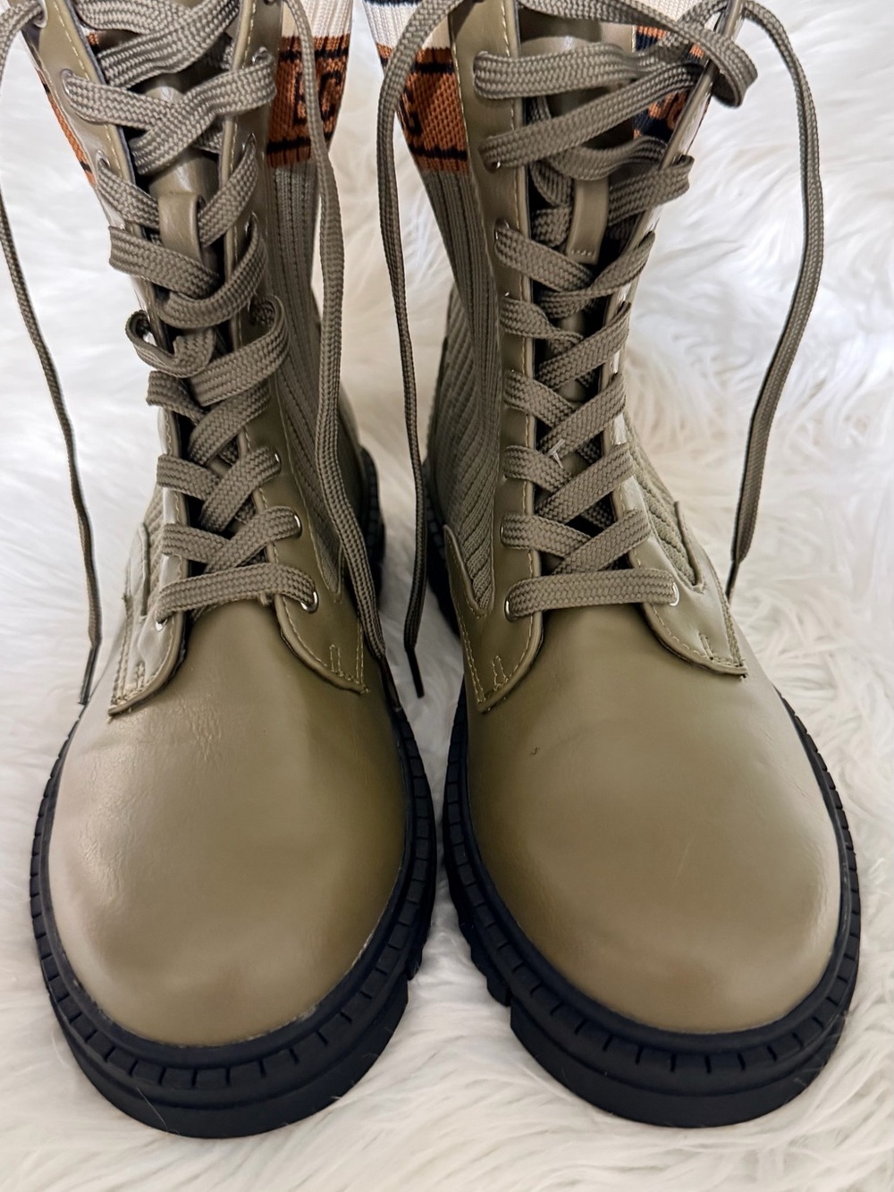 BCBGeneration Tassie Combat Women’s Olive Green Lace-Up Combat Boots 7.5 (38) - Picture 2 of 9